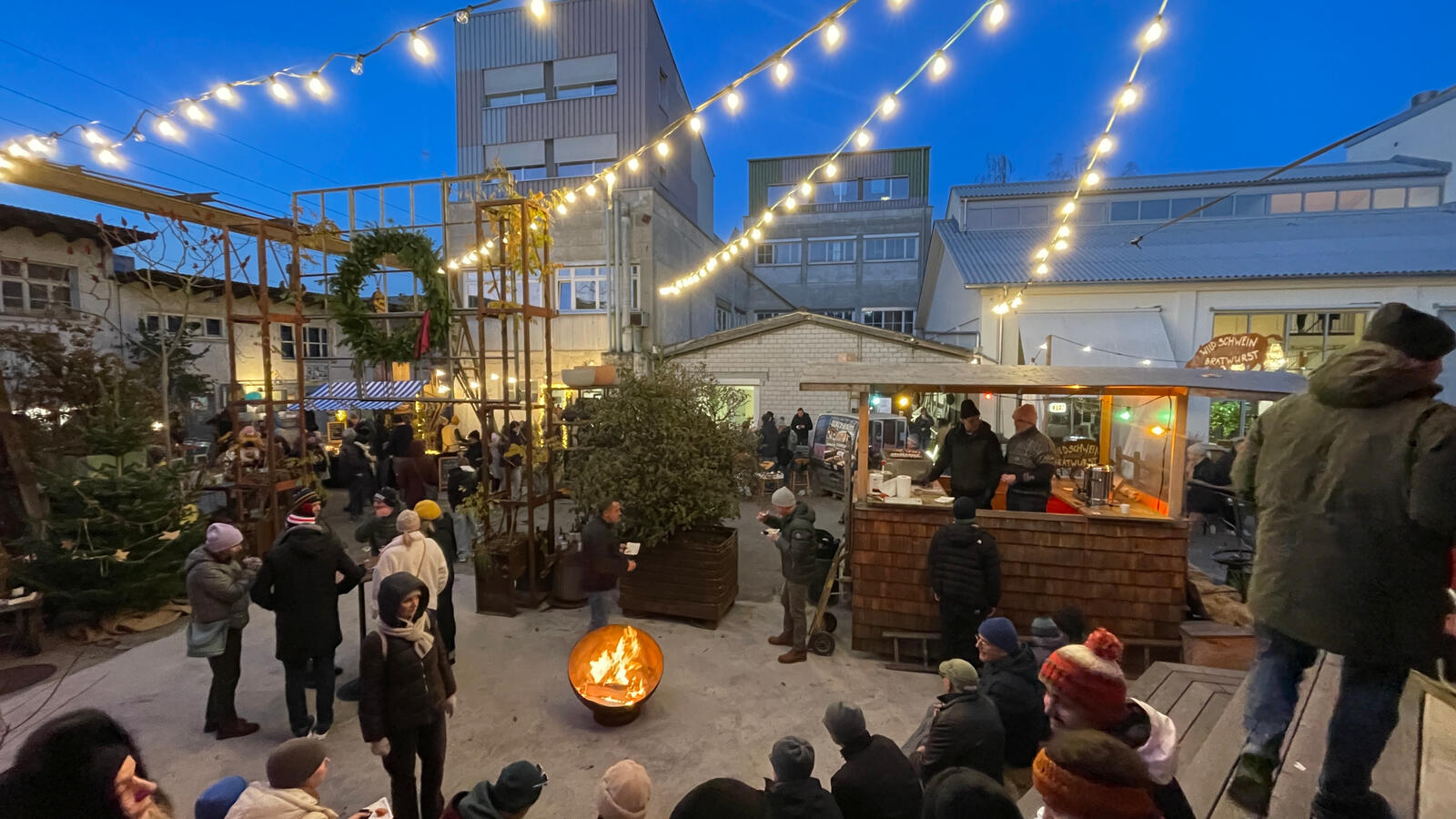 Dusk on day 1 Dusk on day 1